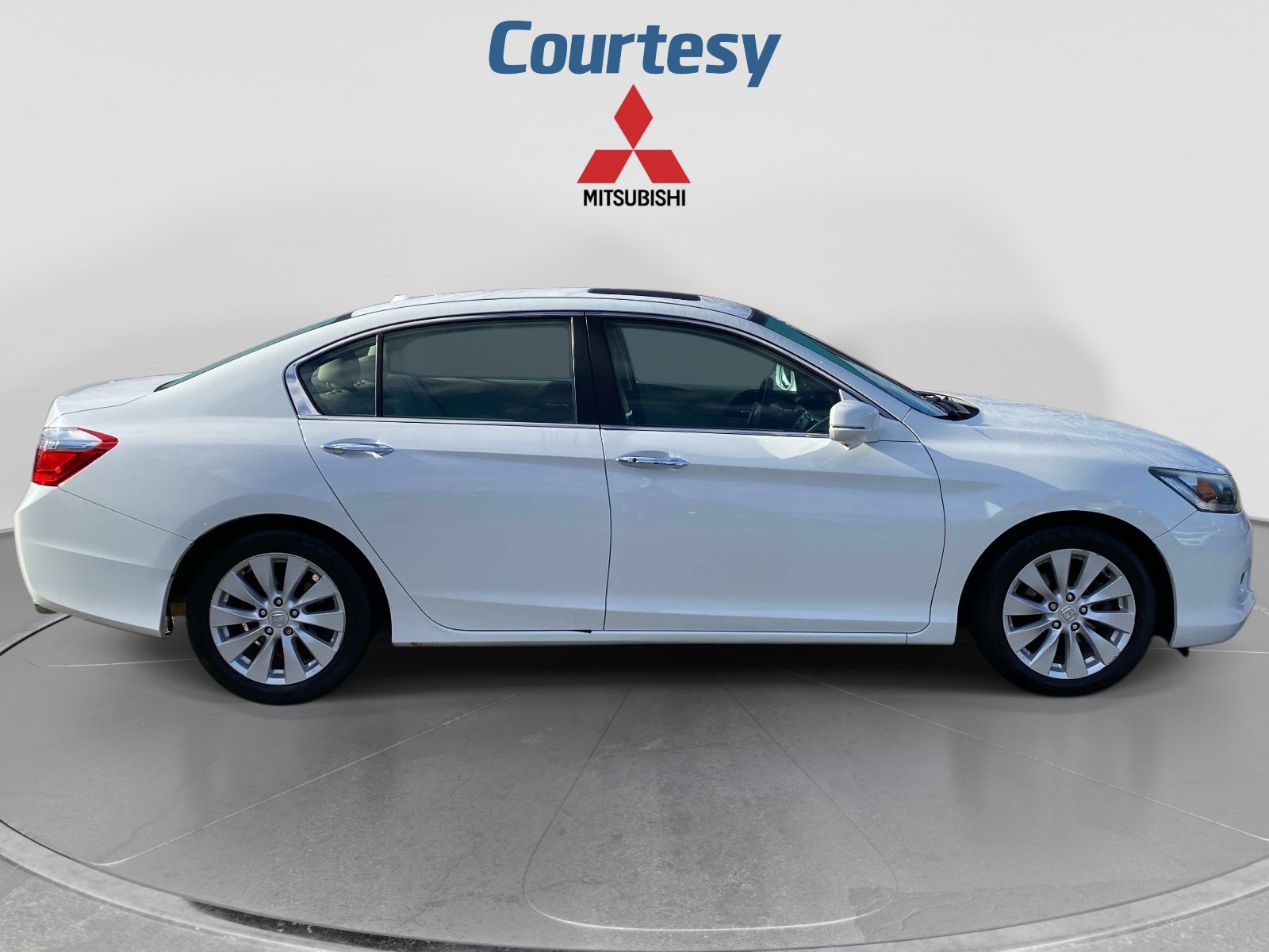 Used 2015 Honda Accord EX-L image 6