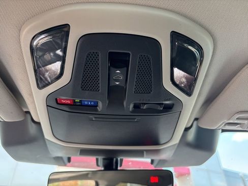 Used 2024 Subaru Outback Premium image 37