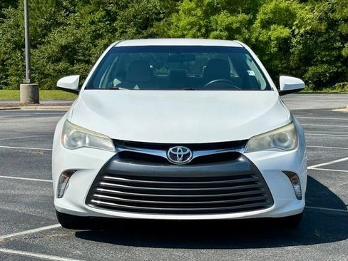 Used 2017 Toyota Camry LE FWD image 12