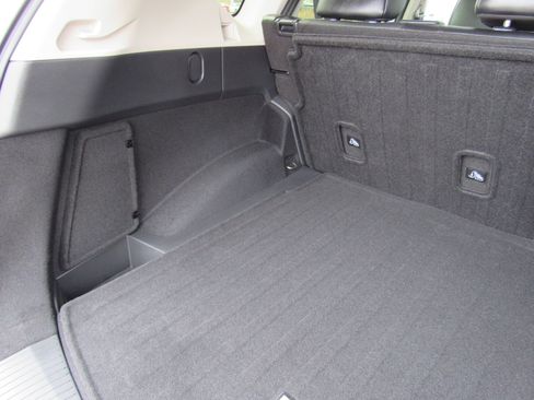 Used 2023 Nissan Rogue SV w/ SV Premium B Package image 43