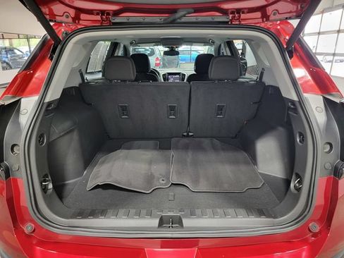 Used 2023 GMC Terrain SLE w/ Driver Convenience Package FWD image 34