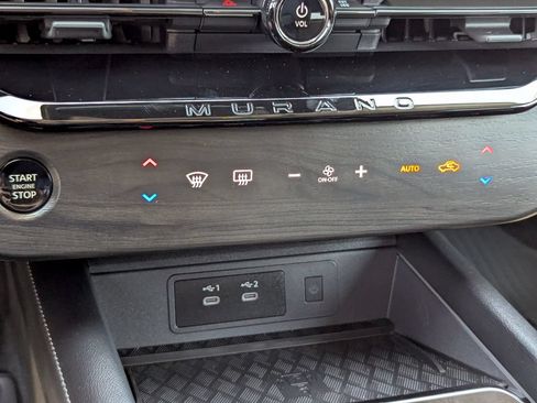Used 2025 Nissan Murano SV FWD image 22