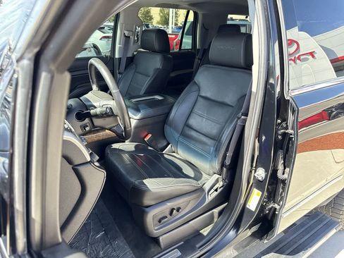 Used 2015 GMC Yukon Denali w/ Premium Package AWD/4WD image 11