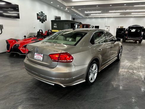 Used 2015 Volkswagen Passat 3.6 SEL Premium image 5