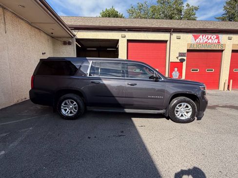 Used 2015 Chevrolet Suburban LT AWD/4WD image 7