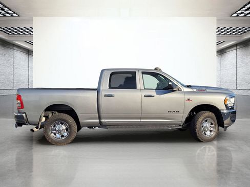 Used 2022 RAM 2500 Tradesman w/ Chrome Appearance Group image 6
