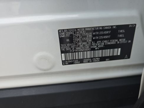 Used 2024 Toyota RAV4 XLE AWD/4WD image 37