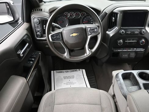 Used 2020 Chevrolet Silverado 1500 LT image 13