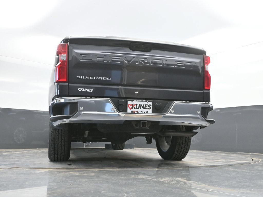 Used 2023 Chevrolet Silverado 1500 LTZ AWD/4WD image 39