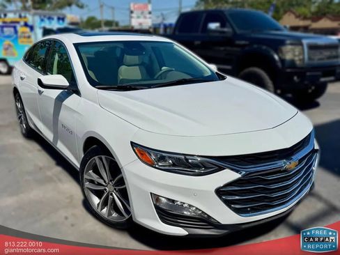 Used 2025 Chevrolet Malibu LT image 3