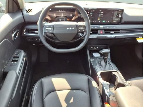 New 2026 Kia K4 EX FWD image 11