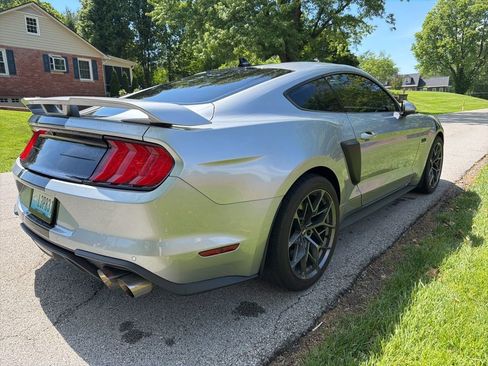 Used 2021 Ford Mustang GT Premium w/ GT Performance Package RWD image 6