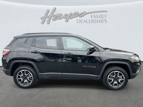 Certified 2024 Jeep Compass Trailhawk w/ Trailhawk Convenience Group image 42