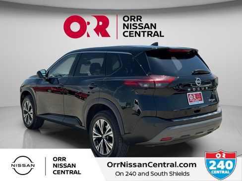Used 2021 Nissan Rogue SV AWD/4WD image 2
