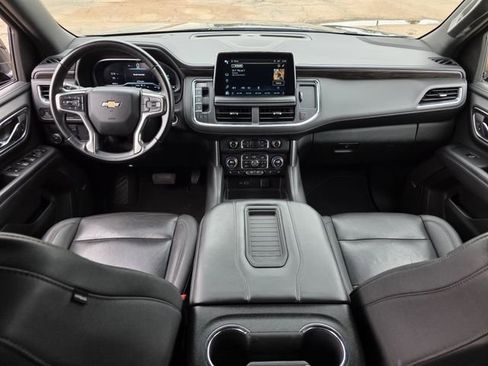 Used 2023 Chevrolet Suburban LT image 8
