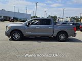Used 2021 Nissan Titan SV w/ SV Convenience Package image 4