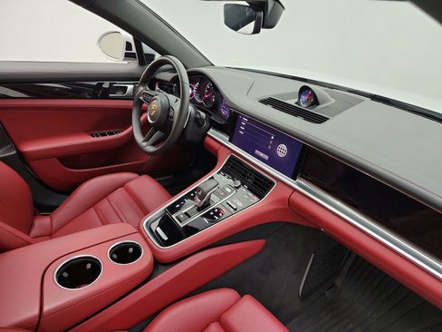 Used 2023 Porsche Panamera image 17
