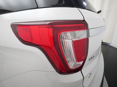 Used 2016 Ford Explorer XLT w/ Equipment Group 202A image 36