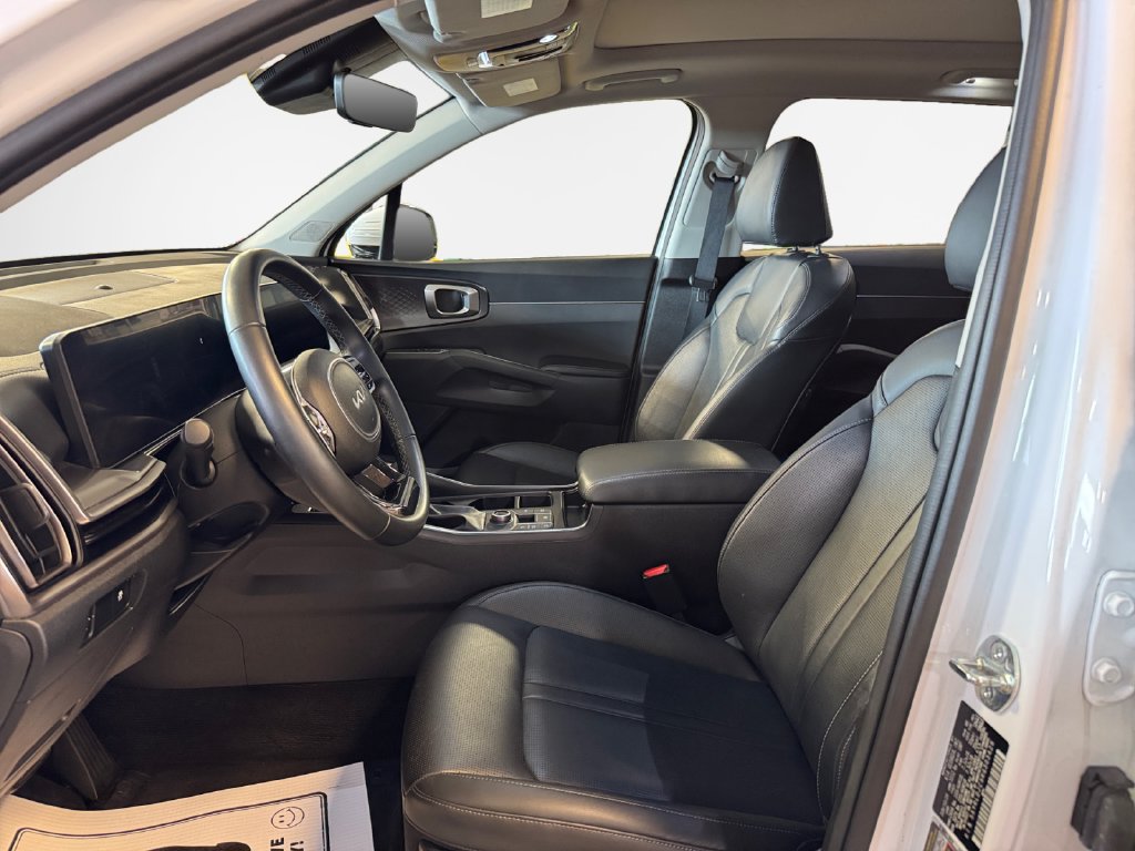 Certified 2024 Kia Sorento S w/ Panoramic Sunroof Package AWD/4WD image 12