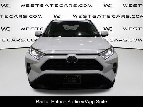 Used 2019 Toyota RAV4 XLE AWD/4WD image 4
