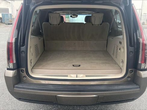 Used 2015 Cadillac Escalade ESV Luxury AWD/4WD image 38