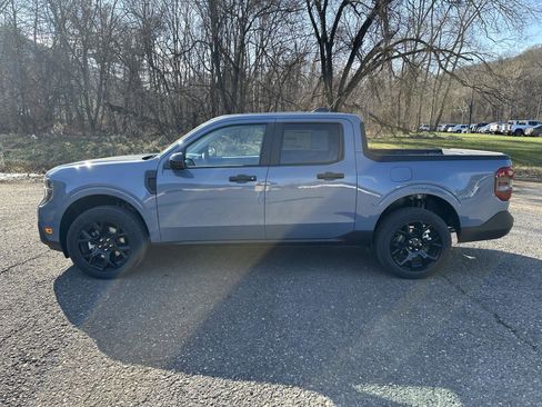 New 2025 Ford Maverick XLT w/ XLT Luxury Package image 9