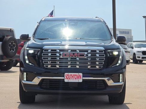 Used 2024 GMC Acadia Denali AWD/4WD image 2