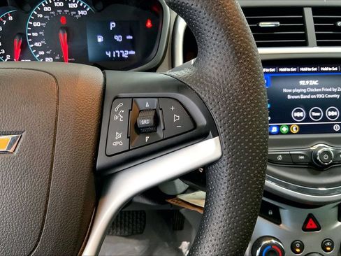 Used 2020 Chevrolet Sonic LT FWD image 22
