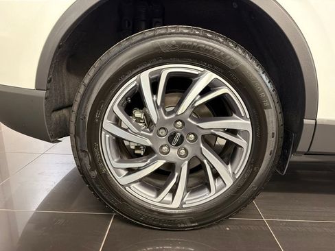Used 2024 Lincoln Corsair AWD w/ Equipment Group 101A image 8