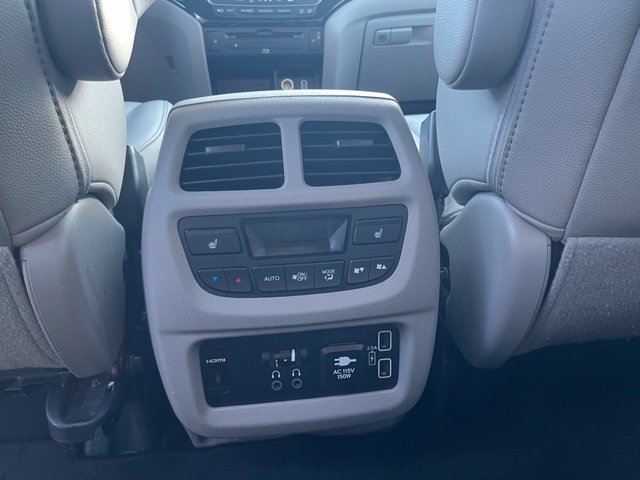 Used 2019 Honda Pilot Touring image 12
