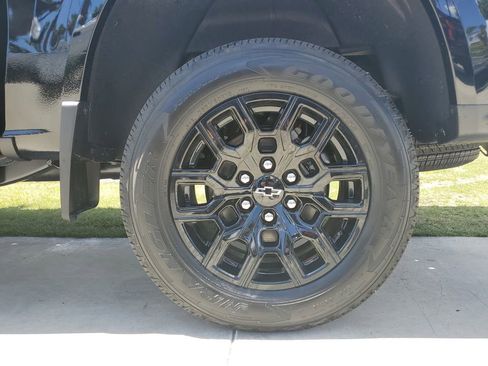 New 2026 Chevrolet Colorado W/T w/ WT Custom Package AWD/4WD image 6