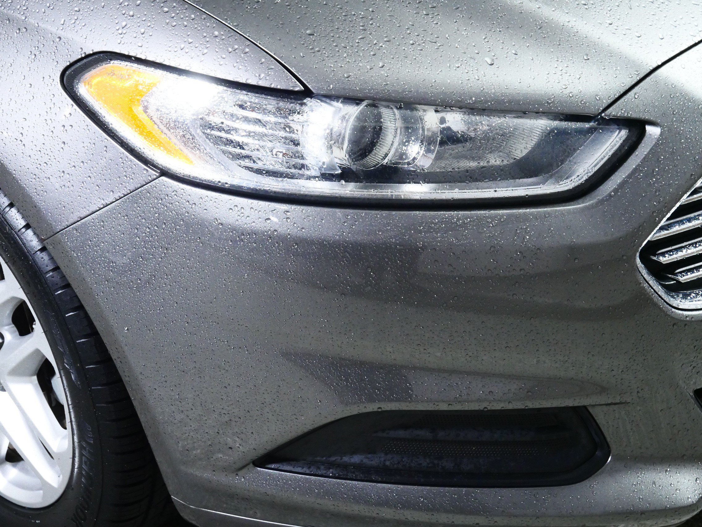 Used 2013 Ford Fusion SE FWD image 16