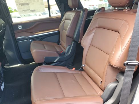 New 2026 Lincoln Navigator Reserve AWD/4WD image 29