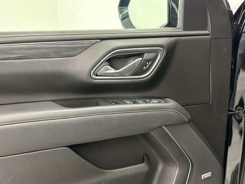 Used 2021 GMC Yukon SLT w/ SLT Premium Package RWD image 13