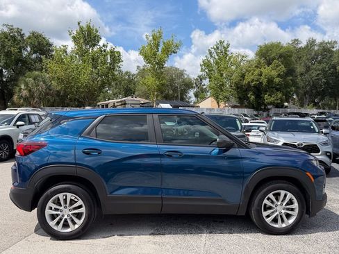 Used 2021 Chevrolet TrailBlazer LS FWD image 4