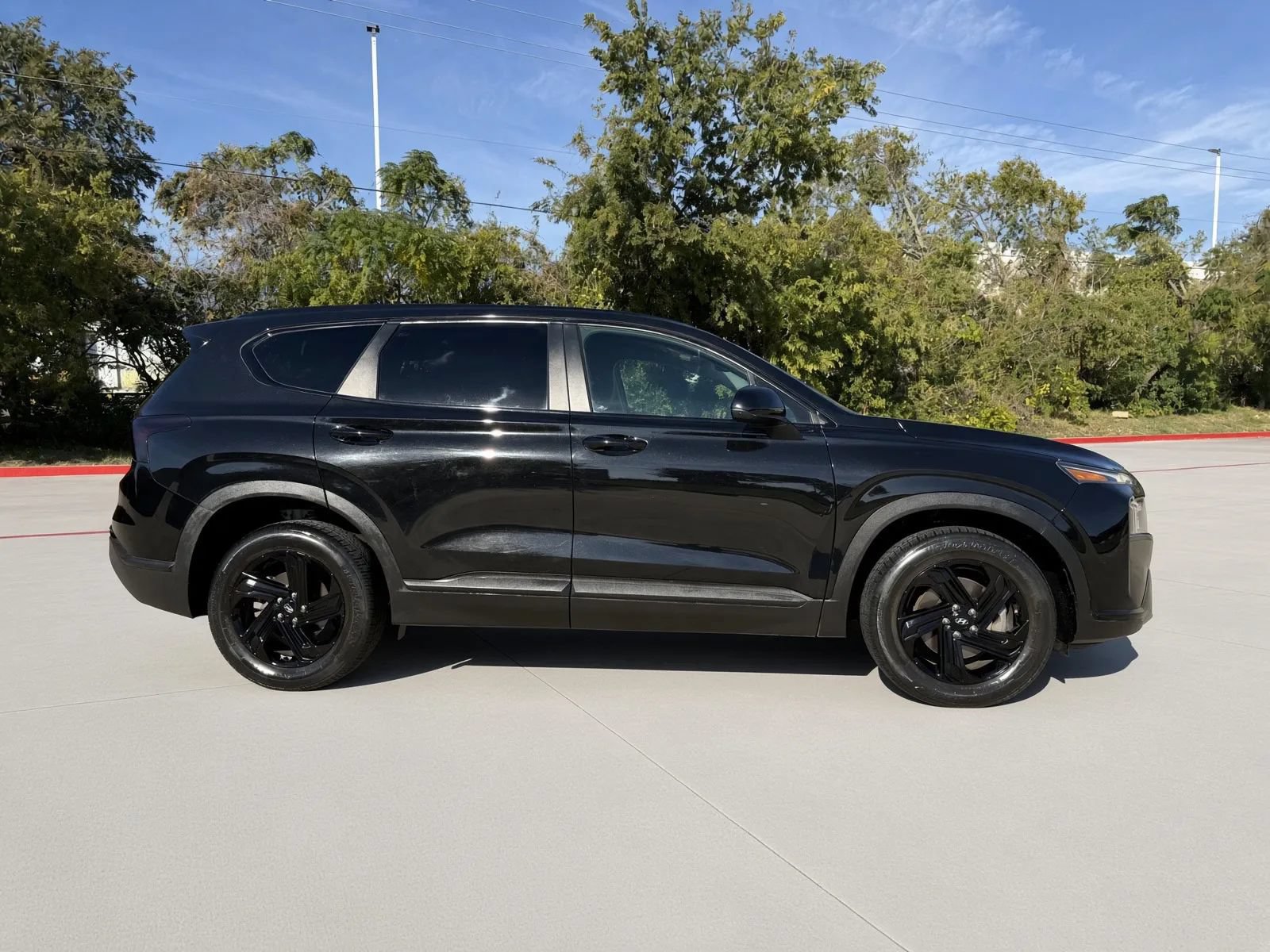 Used 2021 Hyundai Santa Fe SE FWD image 7
