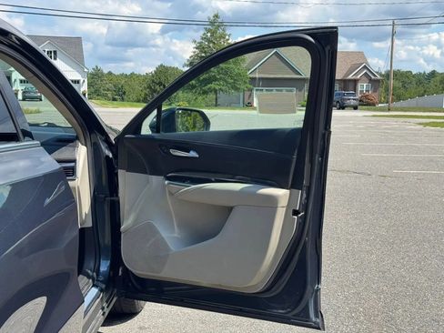 Used 2019 Cadillac XT4 Luxury FWD image 15