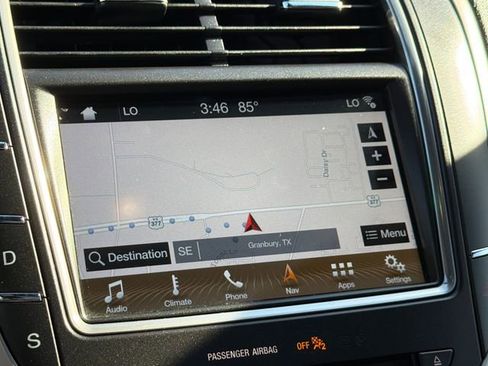 Used 2017 Lincoln MKX Reserve w/ Lincoln MKX Climate Package image 28