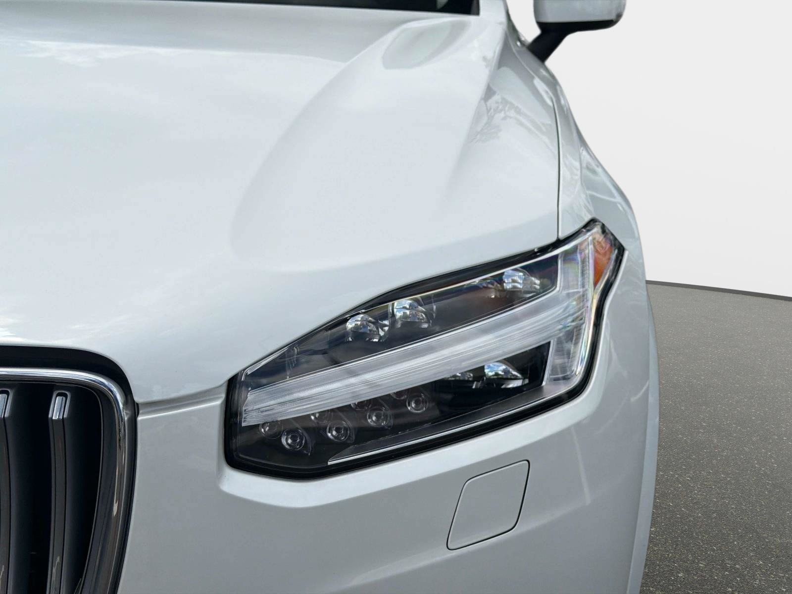 Used 2025 Volvo XC90 T8 Plus w/ Protection Package Premier AWD/4WD image 9