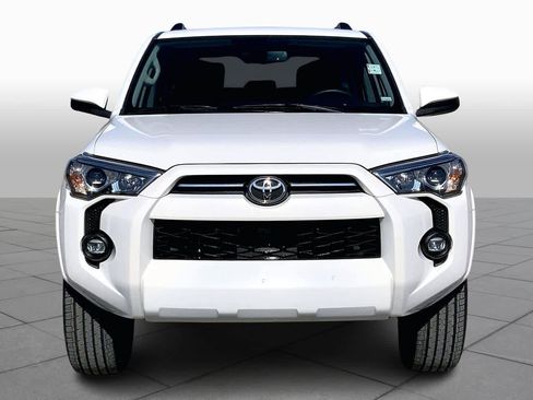 Used 2023 Toyota 4Runner SR5 image 3