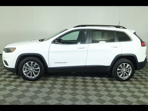 Used 2022 Jeep Cherokee Latitude Lux w/ Sun & Sound Group image 4
