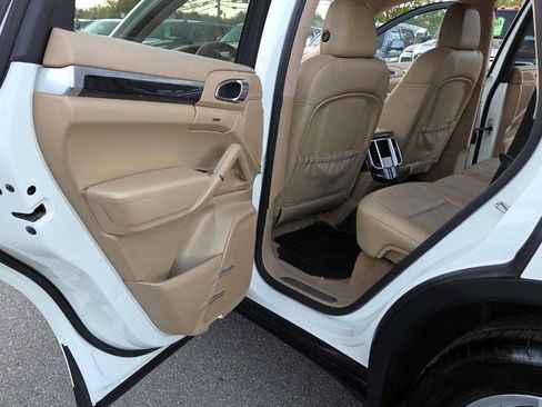 Used 2012 Porsche Cayenne S AWD/4WD image 33