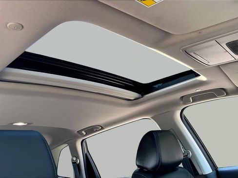 Used 2024 Honda CR-V EX-L image 19