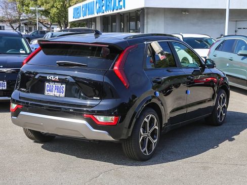 Certified 2025 Kia Niro EX Touring FWD image 9