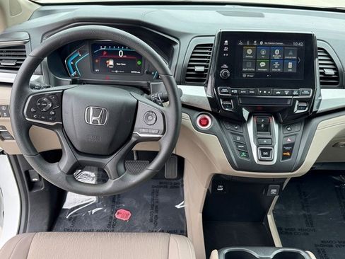 Used 2023 Honda Odyssey EX image 17