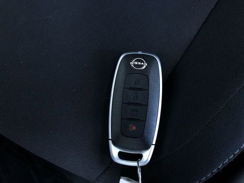 Used 2025 Nissan Sentra SV image 32