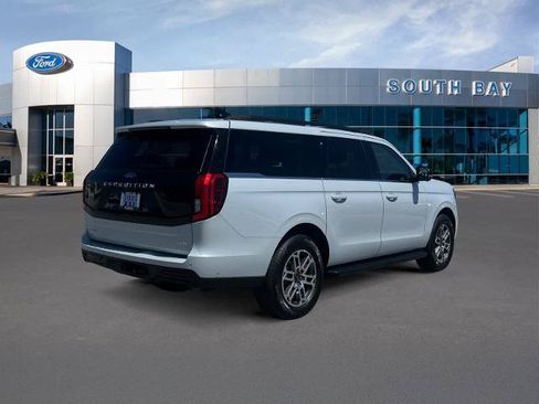 Certified 2025 Ford Expedition Max Active RWD image 5