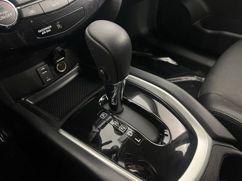 Used 2016 Nissan Rogue SL w/ SL Premium Package image 21