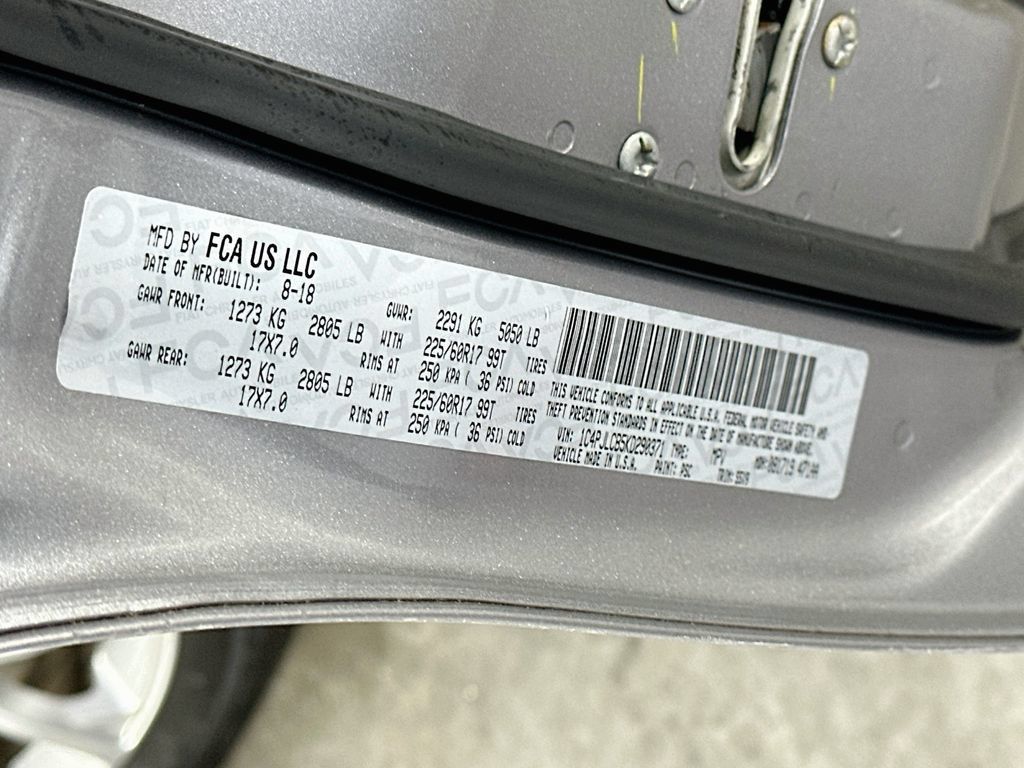 Used 2019 Jeep Cherokee Latitude w/ Popular Appearance Group FWD image 34