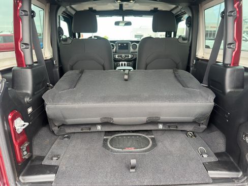 Certified 2021 Jeep Wrangler Sport AWD/4WD image 11